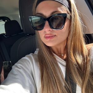 Meet your Posher, Lauren Andre’a